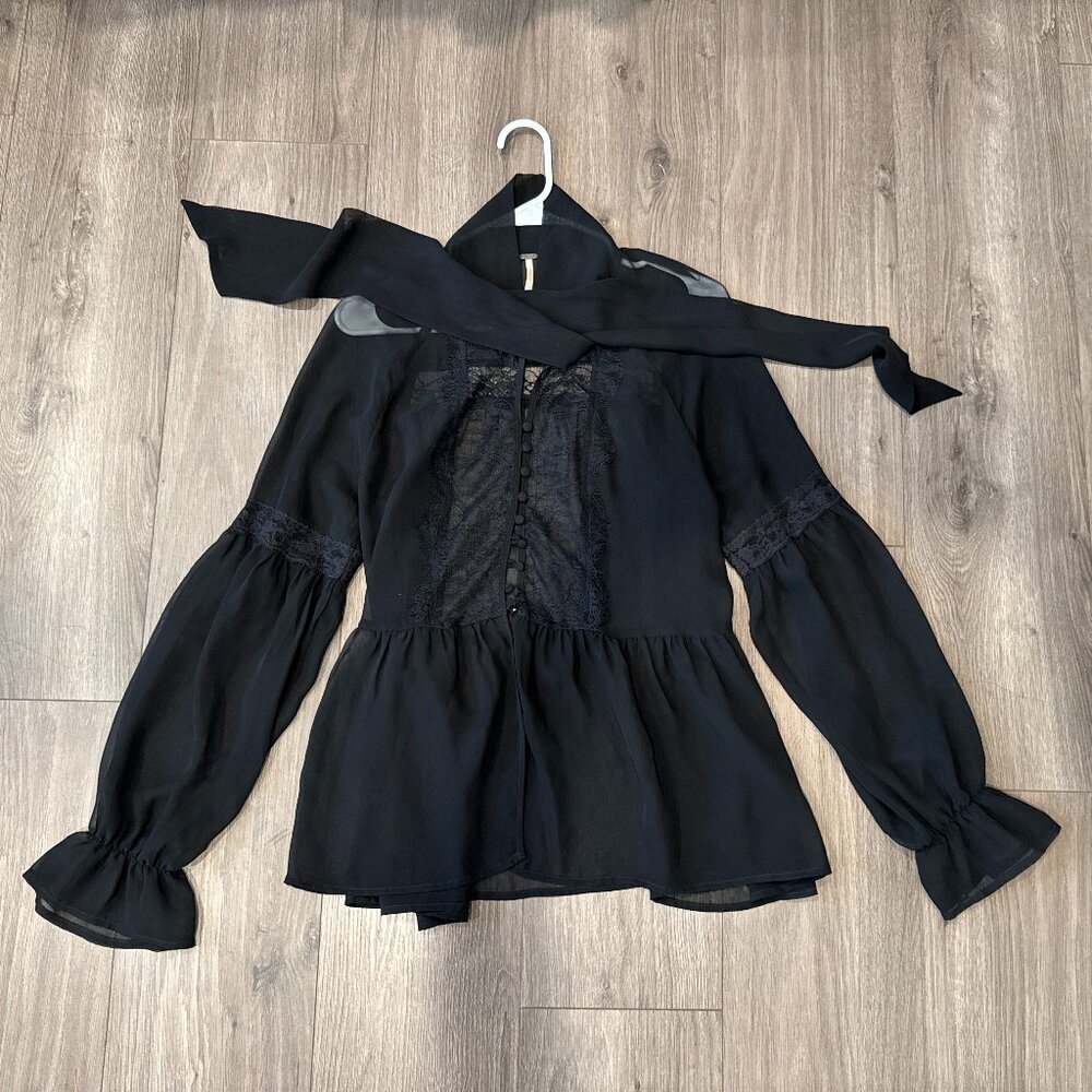 Free People Black Chiffon Boho - Chic Blouse - Size M- Used like a New - Picture 5 of 6